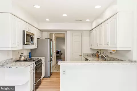 6518 Milva Ln, Springfield, VA 22150 photo 17