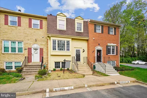 9752 High Water Ct, Burke, VA 22015