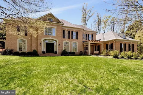 1029 Founders Ridge Ln, Mclean, VA 22102