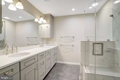 Bath - 8523 Lakinhurst Ln, Springfield, VA 22152 photo 3 of 6