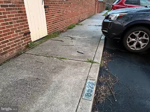 Exterior - 8523 Lakinhurst Ln, Springfield, VA 22152 photo 9 of 11