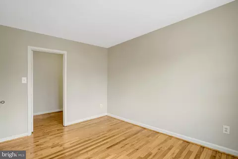 Bedroom - 8523 Lakinhurst Ln, Springfield, VA 22152 photo 7 of 12