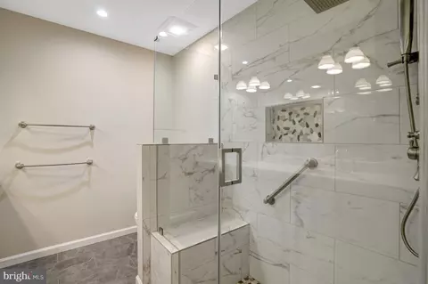 Bath - 8523 Lakinhurst Ln, Springfield, VA 22152 photo 4 of 6