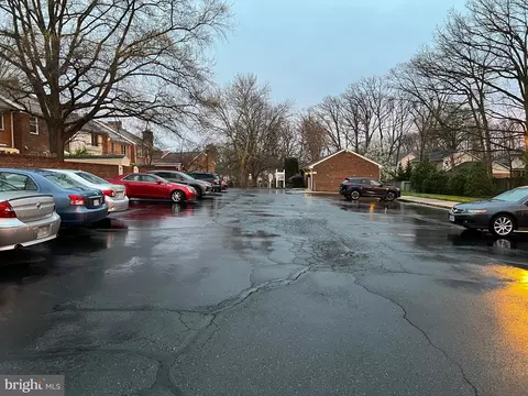 Exterior - 8523 Lakinhurst Ln, Springfield, VA 22152 photo 8 of 11