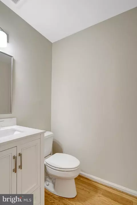 Bath - 8523 Lakinhurst Ln, Springfield, VA 22152 photo 1 of 6