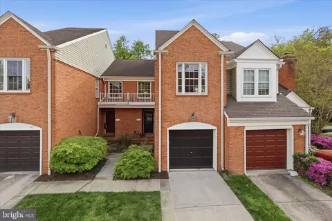 1915 Duffield Ln, Alexandria, VA 22307