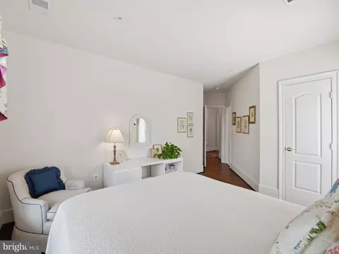 Bedroom - 1467 Evans Farm Dr, Mclean, VA 22101 photo 4 of 6