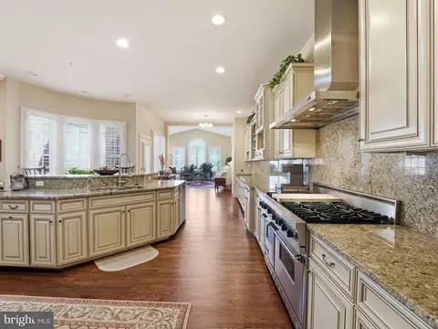 Kitchen - 1467 Evans Farm Dr, Mclean, VA 22101 photo 6 of 6