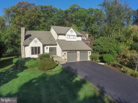904 Falls Bridge Ln, Great Falls, VA 22066