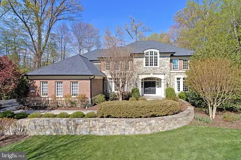 7814 Crownhurst Ct, Mclean, VA 22102