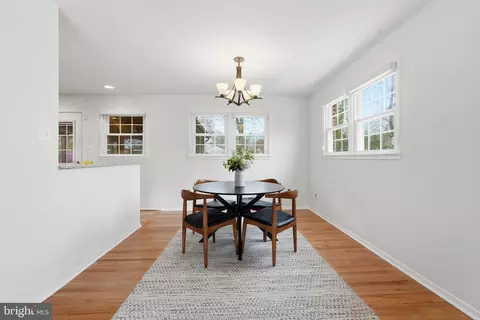 Dining - 8110 Carrick Ln, Springfield, VA 22151 photo 2 of 2