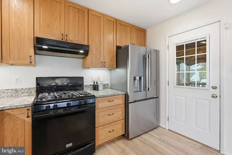 Kitchen - 8110 Carrick Ln, Springfield, VA 22151 photo 3 of 3
