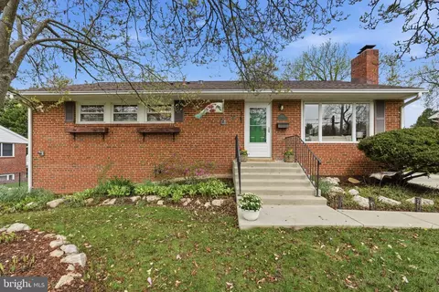 Exterior - 8110 Carrick Ln, Springfield, VA 22151 photo 2 of 3