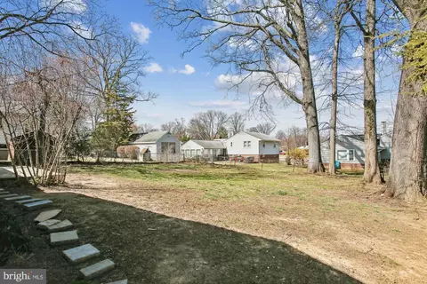 Exterior - 7318 Chatham St, Springfield, VA 22151 photo 5 of 9
