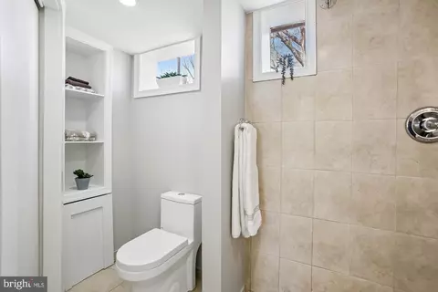 Bath - 7318 Chatham St, Springfield, VA 22151 photo 5 of 5
