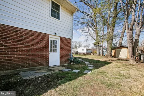 Exterior - 7318 Chatham St, Springfield, VA 22151 photo 4 of 9