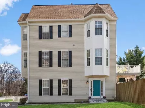 8261 Electric Ave, Vienna, VA 22182