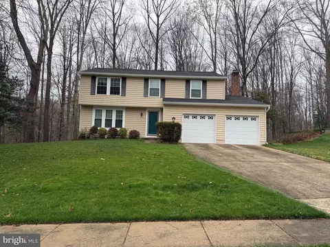 7803 Roundabout Way, Springfield, VA 22153