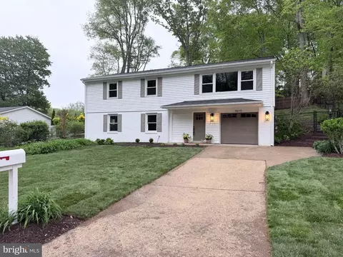 Exterior - 8615 Kerry Ln, Springfield, VA 22152 photo 2 of 5