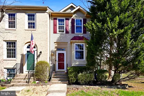 6597 Skylemar Trl, Centreville, VA 20121
