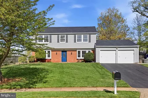 4102 Port Rae Ln, Fairfax, VA 22033