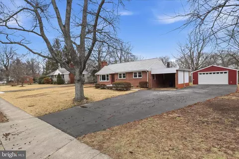 6003 Brookland Rd, Alexandria, VA 22310