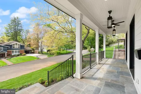 Exterior - 5850 Upton St, Mclean, VA 22101 photo 8 of 15