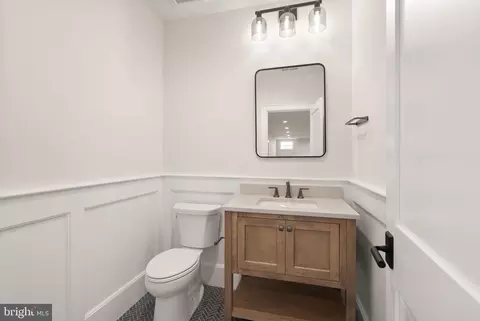 Entry Way - 5850 Upton St, Mclean, VA 22101 photo 18 of 18