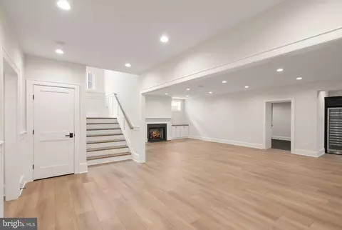 Living - 5850 Upton St, Mclean, VA 22101 photo 5 of 6