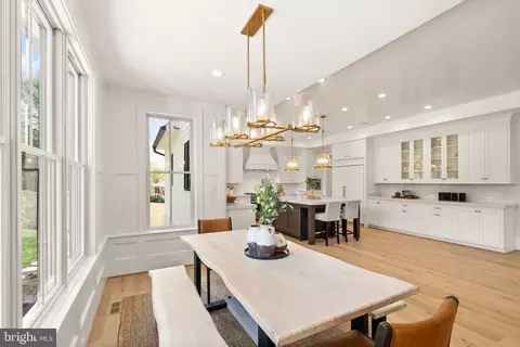 Dining - 5850 Upton St, Mclean, VA 22101 photo 7 of 8