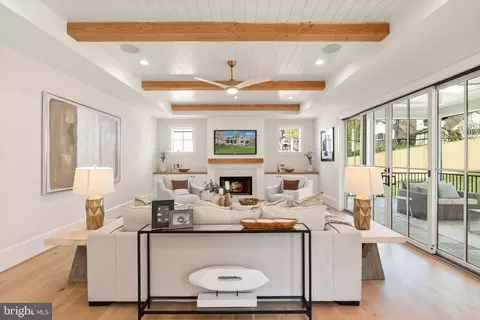 Living - 5850 Upton St, Mclean, VA 22101 photo 2 of 6
