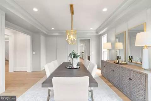 Dining - 5850 Upton St, Mclean, VA 22101 photo 4 of 8