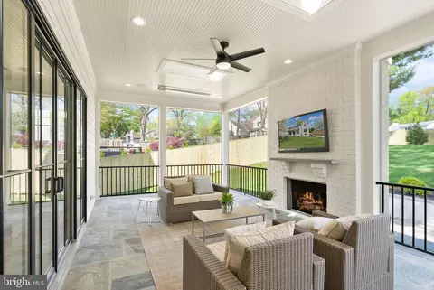 Exterior - 5850 Upton St, Mclean, VA 22101 photo 9 of 15