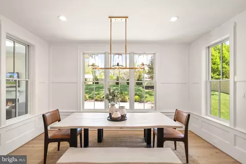 Dining - 5850 Upton St, Mclean, VA 22101 photo 6 of 8
