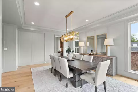 Dining - 5850 Upton St, Mclean, VA 22101 photo 3 of 8