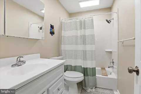 Bath - 6436 Burwell St, Springfield, VA 22150 photo 1 of 3