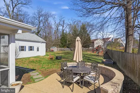 Exterior - 6436 Burwell St, Springfield, VA 22150 photo 4 of 6