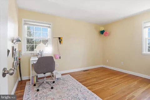 Bedroom - 6436 Burwell St, Springfield, VA 22150 photo 2 of 5