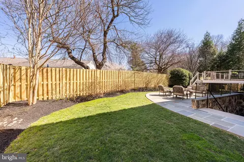 Exterior - 6190 Adeline Ct, Mclean, VA 22101 photo 5 of 8