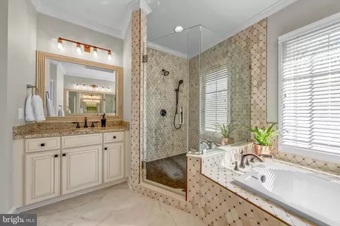 Bath - 6190 Adeline Ct, Mclean, VA 22101 photo 3 of 7