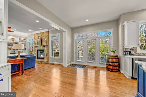 Entry Way - 6190 Adeline Ct, Mclean, VA 22101 photo 4 of 7