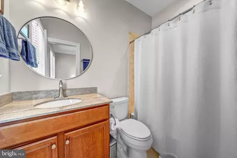 Bath - 6190 Adeline Ct, Mclean, VA 22101 photo 5 of 7