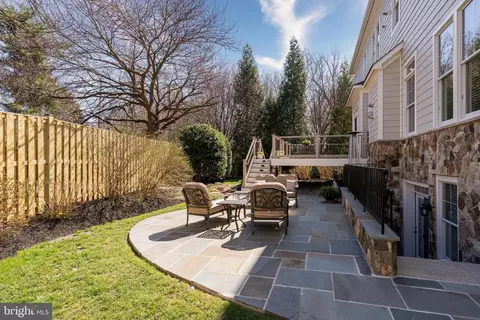 Exterior - 6190 Adeline Ct, Mclean, VA 22101 photo 6 of 8