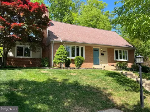 8806 Cromwell Dr, Springfield, VA 22151