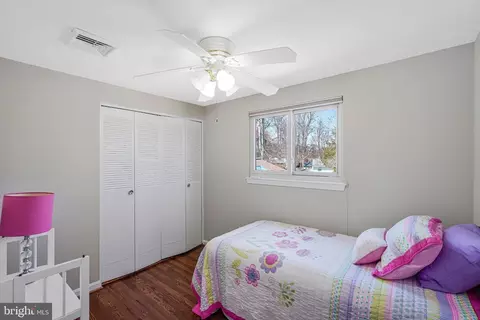 Bedroom - 8806 Cromwell Dr, Springfield, VA 22151 photo 4 of 6