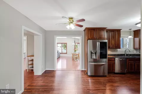 Entry Way - 8806 Cromwell Dr, Springfield, VA 22151 photo 1 of 4