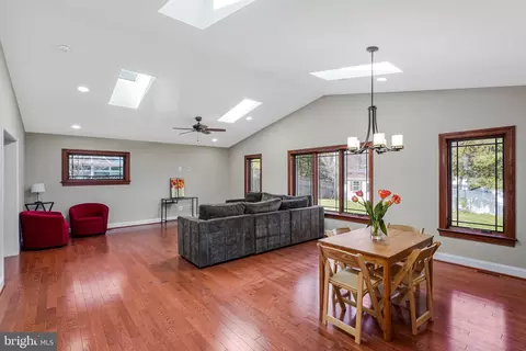 Living - 8806 Cromwell Dr, Springfield, VA 22151 photo 3 of 3
