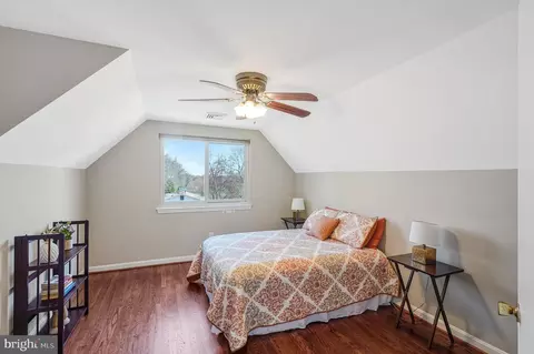 Bedroom - 8806 Cromwell Dr, Springfield, VA 22151 photo 3 of 6