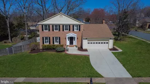 12034 Cheviot Dr, Herndon, VA 20170