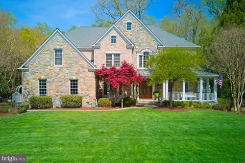 12650 Rose Crest Ct, Fairfax, VA 22033